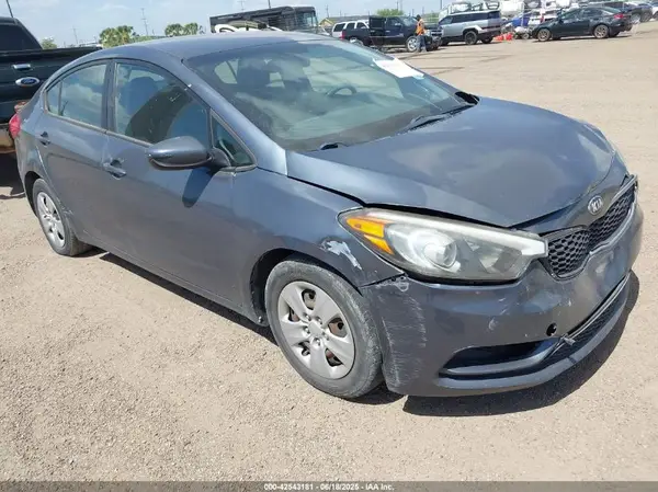 KNAFK4A69G5565839 2016 KIA FORTE - Image 1