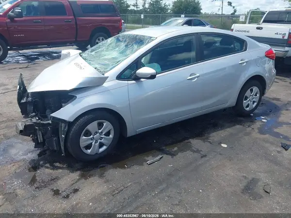 KNAFK4A69G5569891 2016 KIA FORTE - Image 2