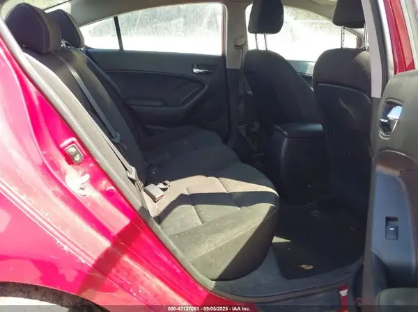 KNAFK4A69G5572788 2016 KIA FORTE - Image 8