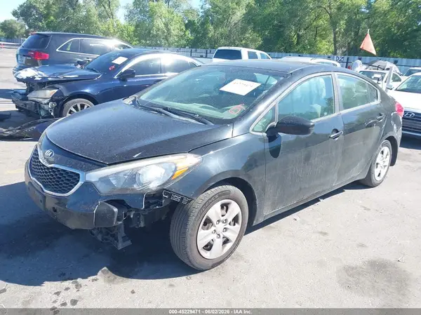 KNAFK4A69G5576808 2016 KIA FORTE - Image 2