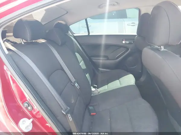 KNAFK4A69G5579630 2016 KIA FORTE - Image 8
