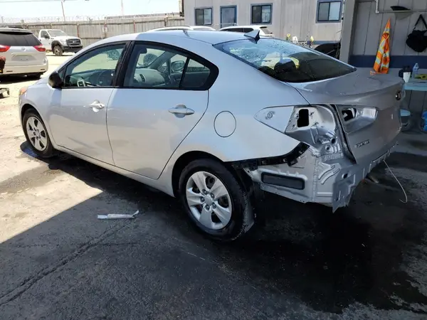 KNAFK4A69G5579918 2016 KIA FORTE - Image 2