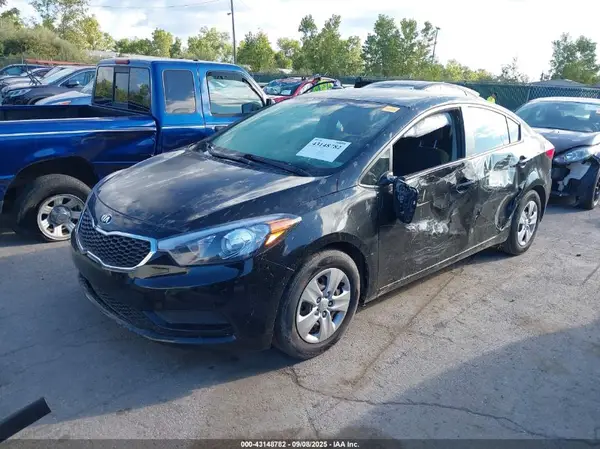 KNAFK4A69G5583015 2016 KIA FORTE - Image 2