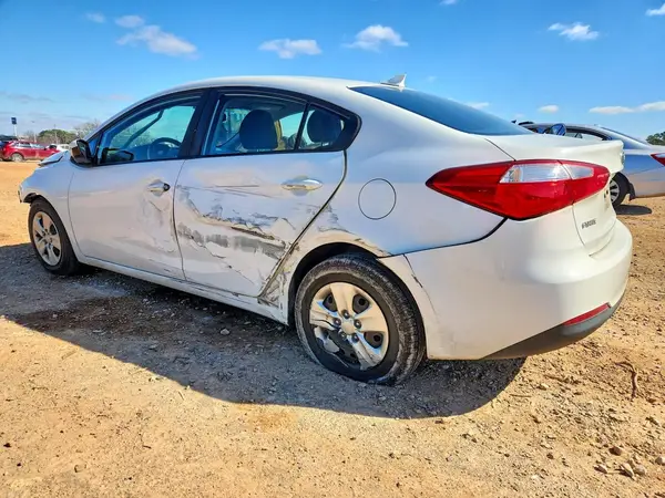 KNAFK4A69G5583175 2016 KIA FORTE - Image 2
