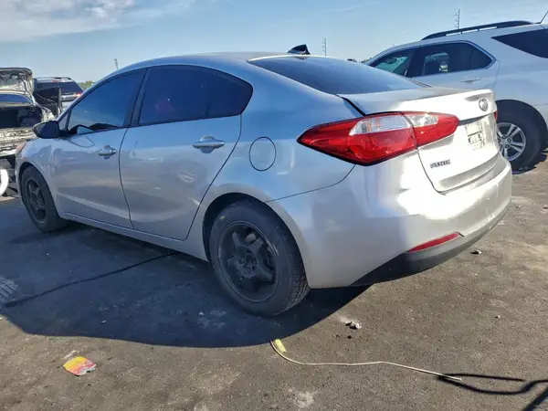 KNAFK4A69G5585069 2016 KIA FORTE - Image 2