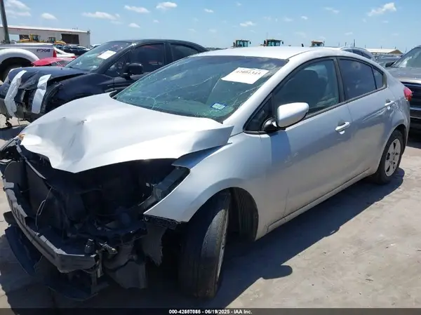 KNAFK4A69G5591907 2016 KIA FORTE - Image 2