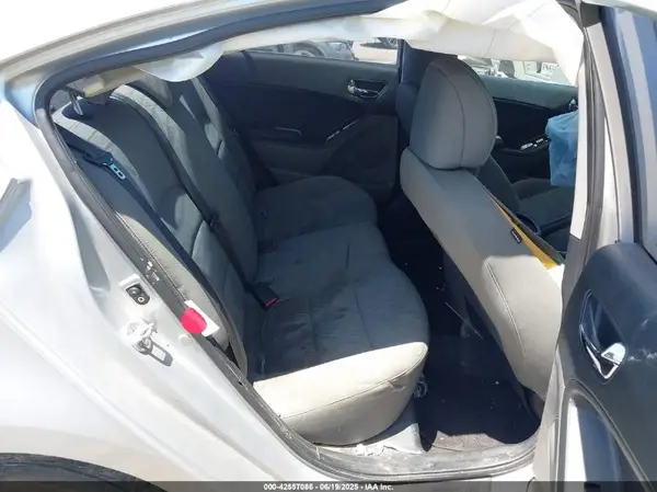 KNAFK4A69G5591907 2016 KIA FORTE - Image 8