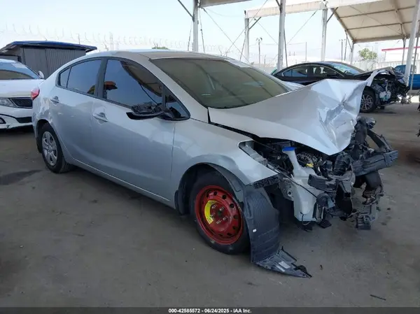 KNAFK4A69G5593589 2016 KIA FORTE - Image 1