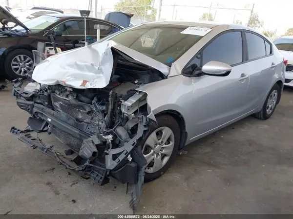 KNAFK4A69G5593589 2016 KIA FORTE - Image 2