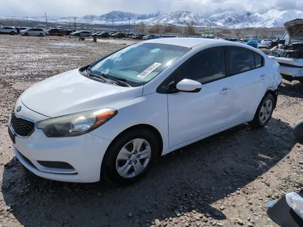 KNAFK4A69G5597447 2016 KIA FORTE - Image 1