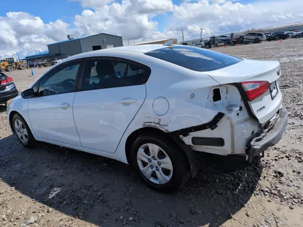 KNAFK4A69G5597447 2016 KIA FORTE - Image 2