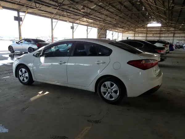 KNAFK4A69G5604364 2016 KIA FORTE - Image 2