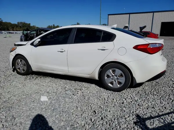 KNAFK4A69G5615686 2016 KIA FORTE - Image 2