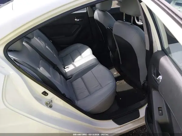KNAFK4A69G5615705 2016 KIA FORTE - Image 8