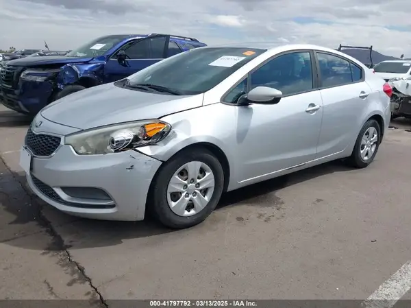 KNAFK4A69G5616143 2016 KIA FORTE - Image 2