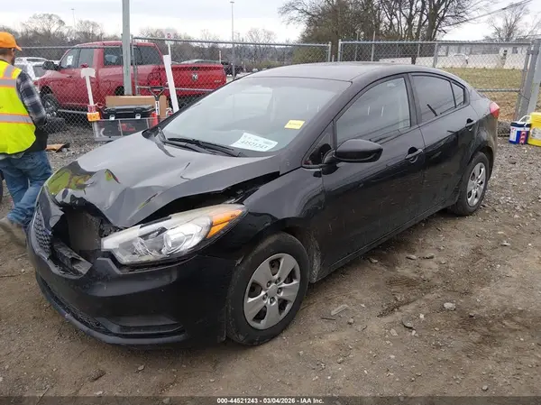 KNAFK4A69G5617101 2016 KIA FORTE - Image 2