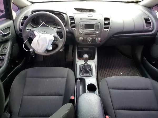 KNAFK4A69G5620029 2016 KIA FORTE - Image 8