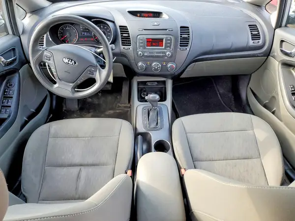 KNAFK4A6XG5445046 2016 KIA FORTE - Image 8