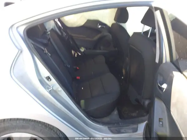 KNAFK4A6XG5459030 2016 KIA FORTE - Image 8