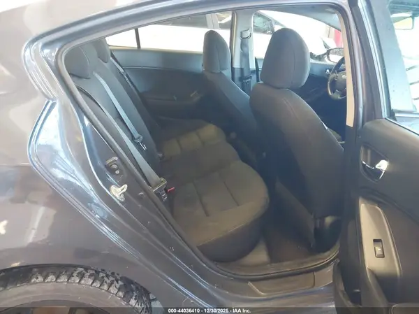 KNAFK4A6XG5460162 2016 KIA FORTE - Image 8