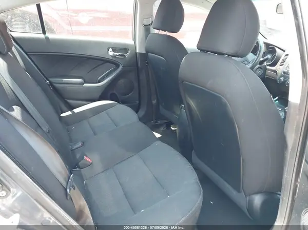 KNAFK4A6XG5466589 2016 KIA FORTE - Image 8