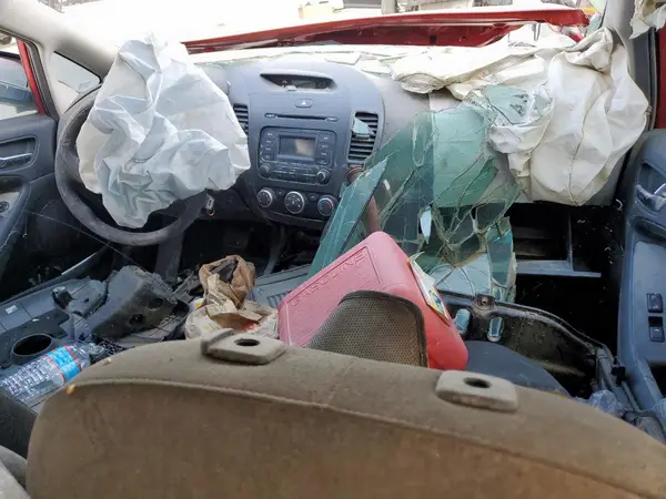 KNAFK4A6XG5475633 2016 KIA FORTE - Image 8