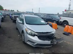 KNAFK4A6XG5481450 2016 KIA FORTE