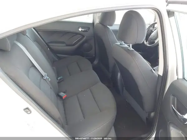 KNAFK4A6XG5484283 2016 KIA FORTE - Image 8