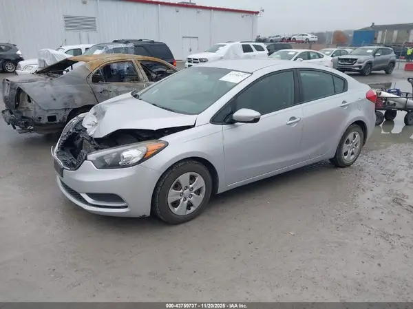 KNAFK4A6XG5487393 2016 KIA FORTE - Image 2