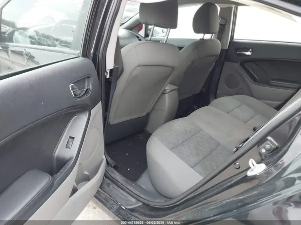 KNAFK4A6XG5487412 2016 KIA FORTE - Image 8