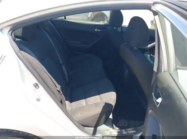 KNAFK4A6XG5488740 2016 KIA FORTE - Image 8