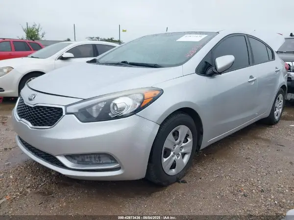 KNAFK4A6XG5492125 2016 KIA FORTE - Image 2