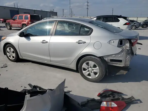 KNAFK4A6XG5493369 2016 KIA FORTE - Image 2