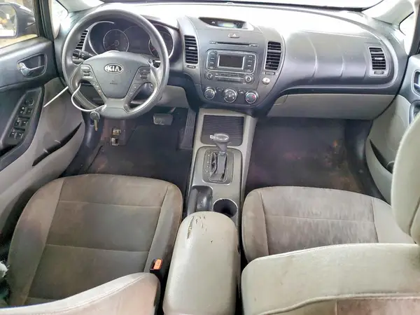 KNAFK4A6XG5507562 2016 KIA FORTE - Image 8