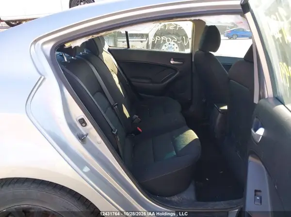 KNAFK4A6XG5509991 2016 KIA FORTE - Image 8