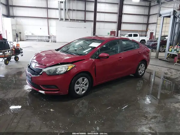 KNAFK4A6XG5513071 2016 KIA FORTE - Image 2