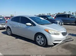 KNAFK4A6XG5516049 2016 KIA FORTE