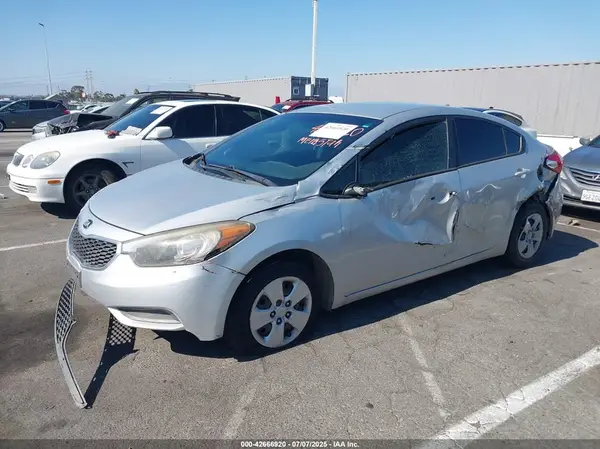 KNAFK4A6XG5516049 2016 KIA FORTE - Image 2