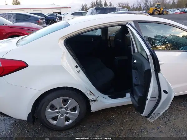 KNAFK4A6XG5533014 2016 KIA FORTE - Image 8