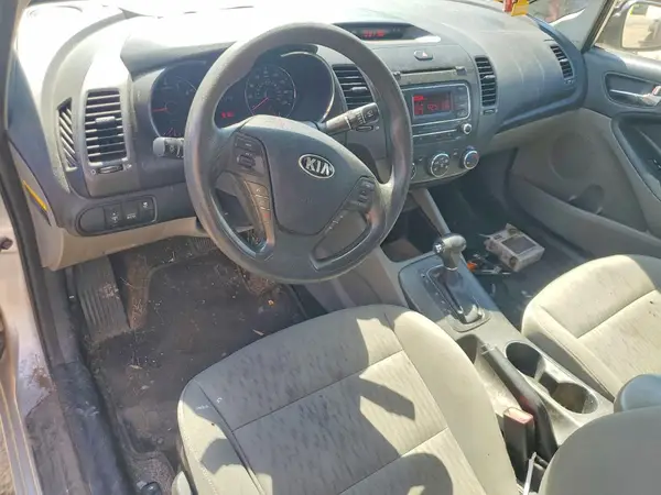 KNAFK4A6XG5534132 2016 KIA FORTE - Image 8