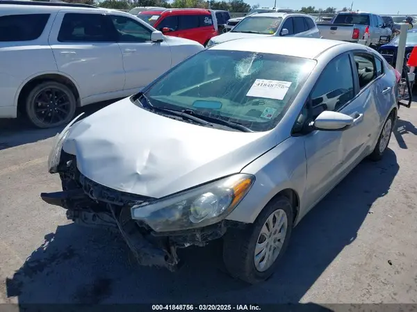 KNAFK4A6XG5539136 2016 KIA FORTE - Image 2