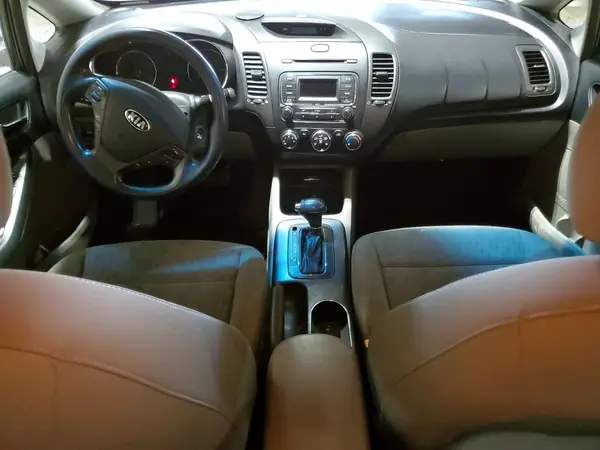KNAFK4A6XG5539556 2016 KIA FORTE - Image 8
