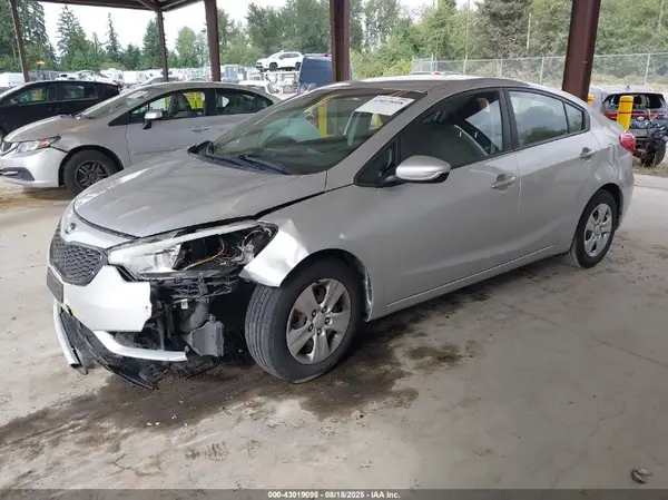 KNAFK4A6XG5550461 2016 KIA FORTE - Image 2