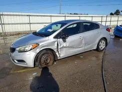 KNAFK4A6XG5551089 2016 KIA FORTE