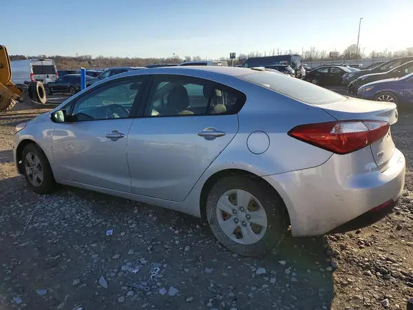 KNAFK4A6XG5567633 2016 KIA FORTE - Image 2