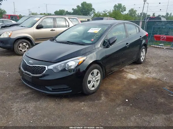 KNAFK4A6XG5568393 2016 KIA FORTE - Image 2