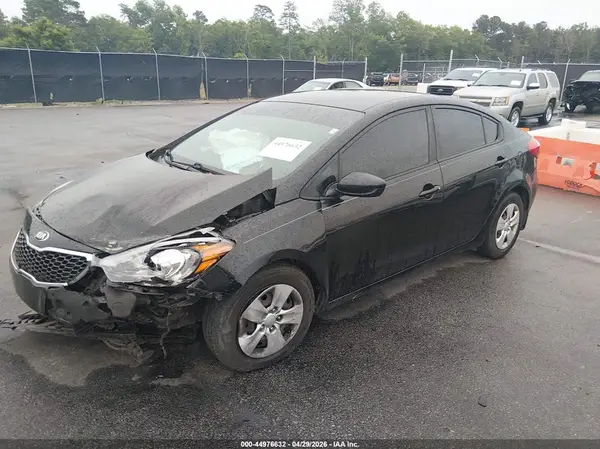 KNAFK4A6XG5569155 2016 KIA FORTE - Image 2