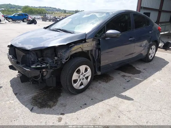 KNAFK4A6XG5569592 2016 KIA FORTE - Image 2