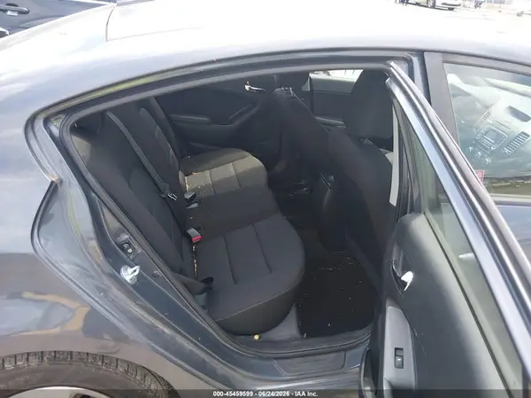 KNAFK4A6XG5571133 2016 KIA FORTE - Image 8