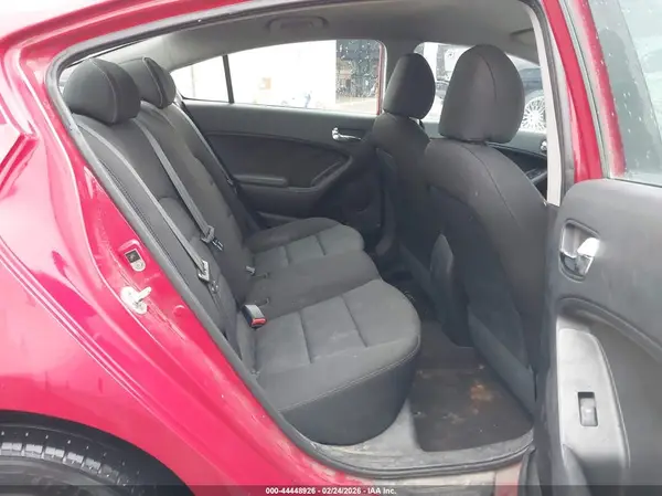 KNAFK4A6XG5581130 2016 KIA FORTE - Image 8